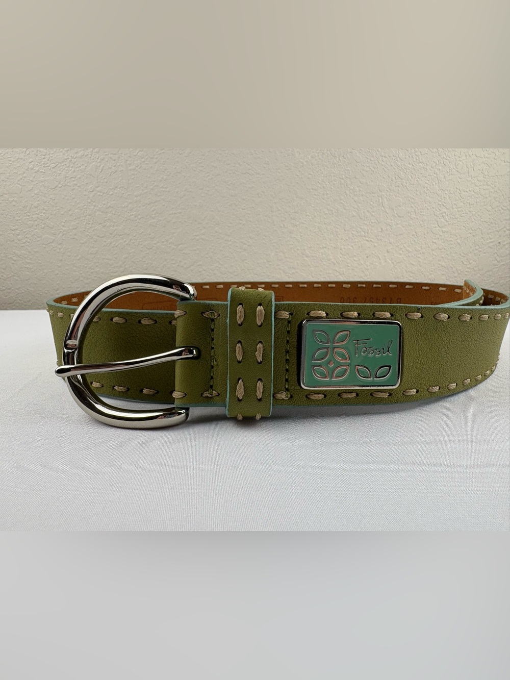 Fossil olive/moss green leather belt with contrast whipstitching & silver buckle